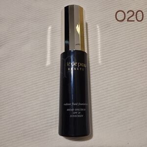 Radiant Fluid Foundation O20 [30mL] Pump